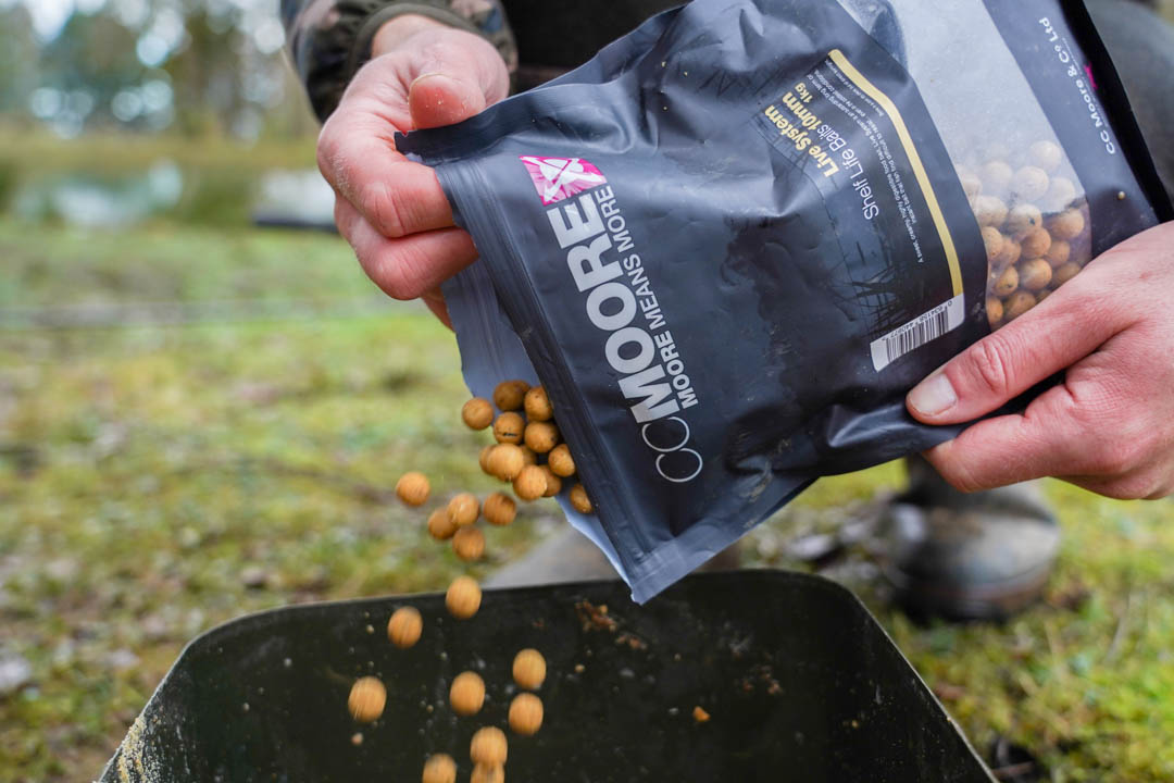 Why Use 10mm Boilies for Carp Fishing?